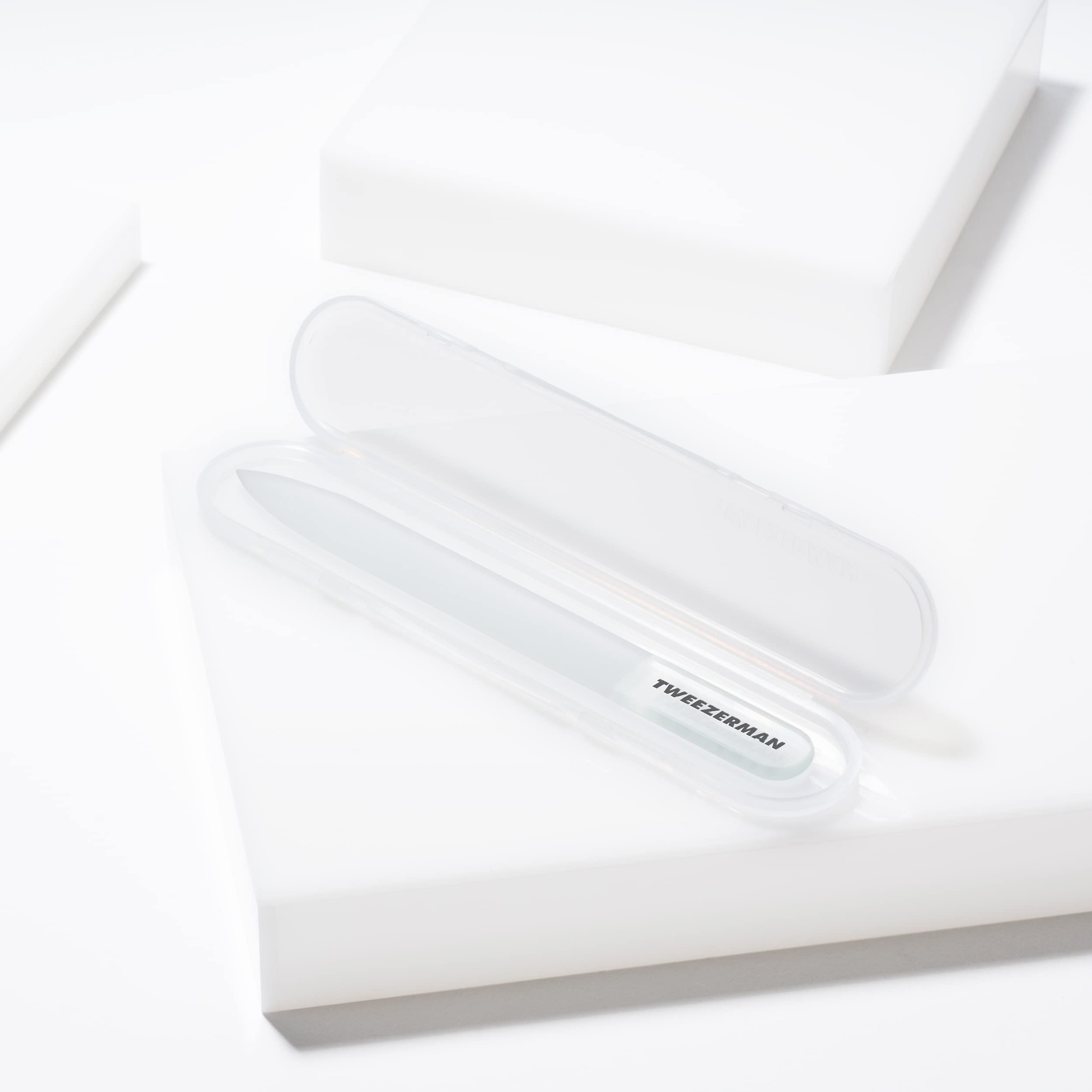 tweezerman-glas-nagelpolierfeile-recyceltes-pr-zisionsglas-abwaschbar-mit-etui-f image 4