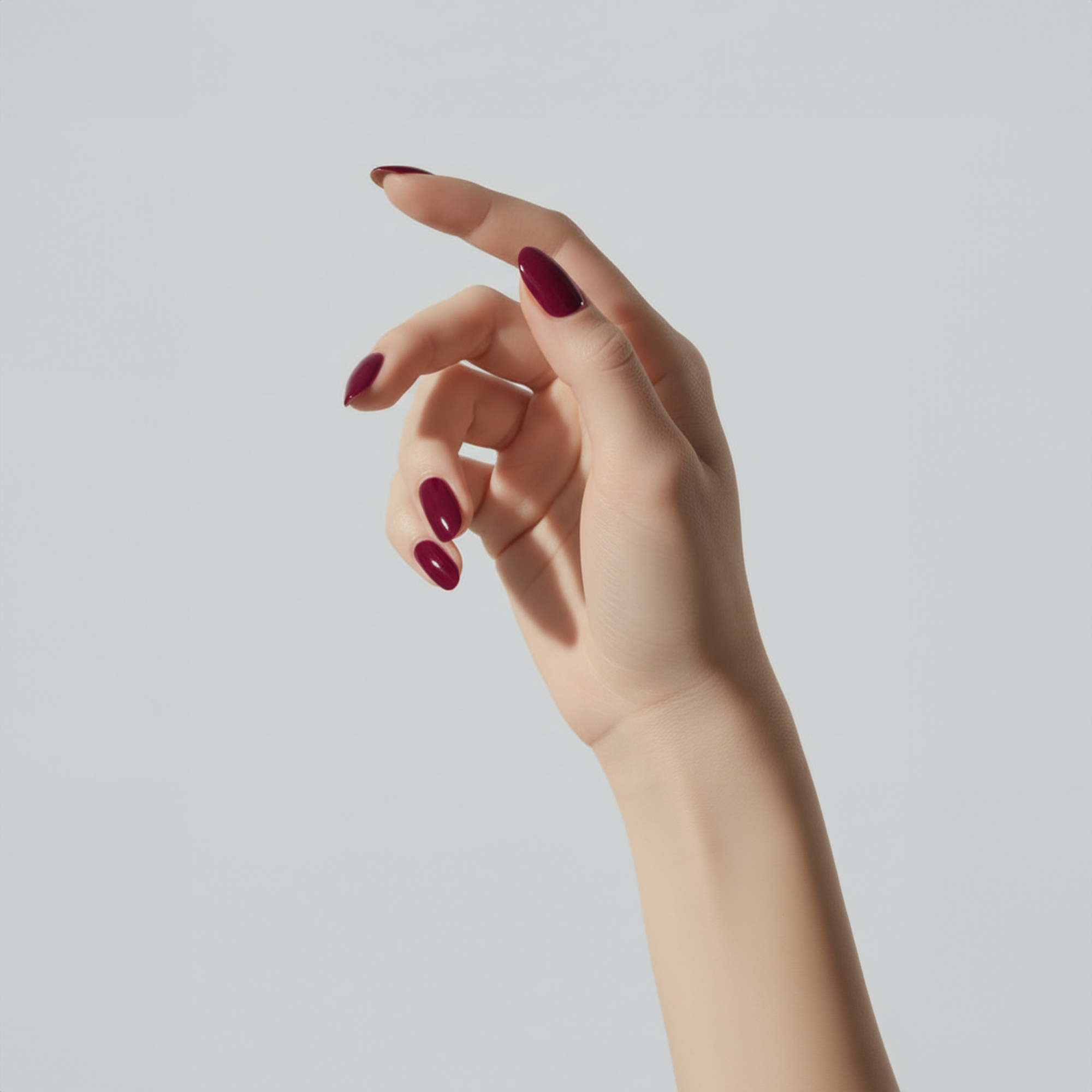 glov-coolnails-nagellack-plum-noir-klassischer-nagellack-in-tiefem-weinrot-burgu image 4