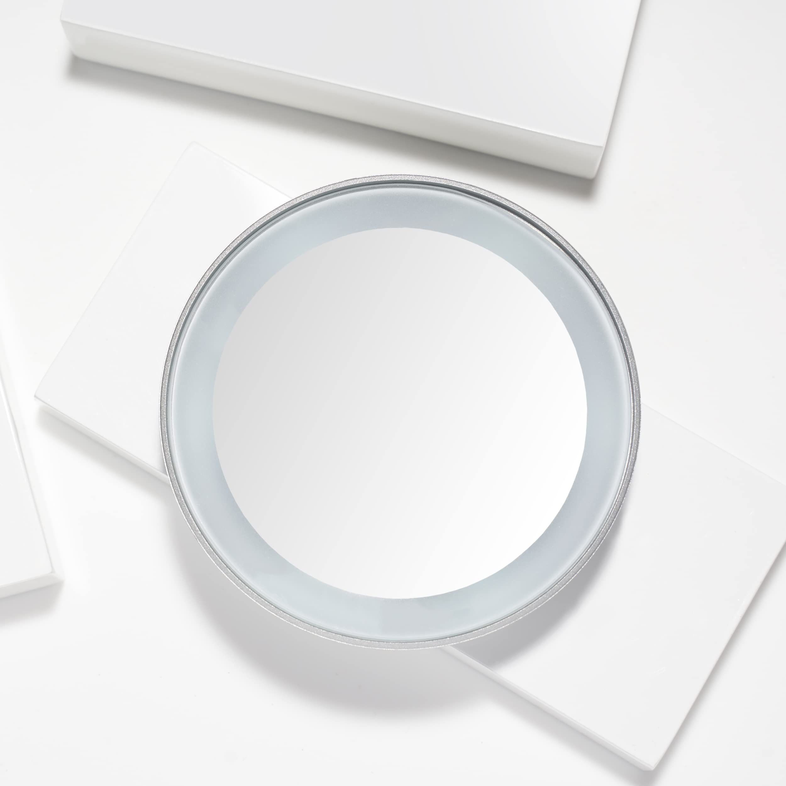 tweezerman-kosmetikspiegel-mit-led-beleuchtung-15-fache-vergr-erung-saugn-pfe-10 image 3