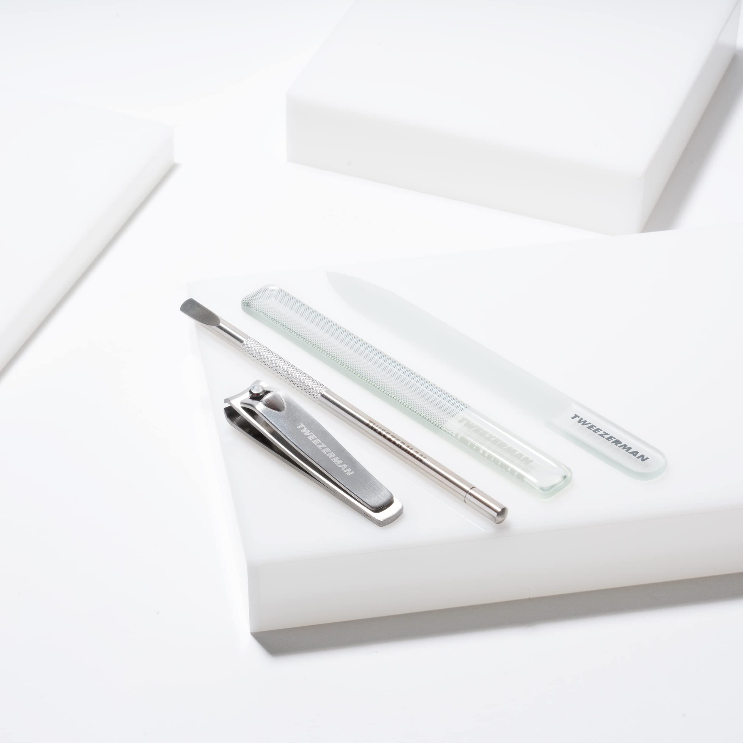 tweezerman-manik-re-set-aus-glas-4-teilig-mit-nagelknipser-glasnagelfeile-glasbu image 3
