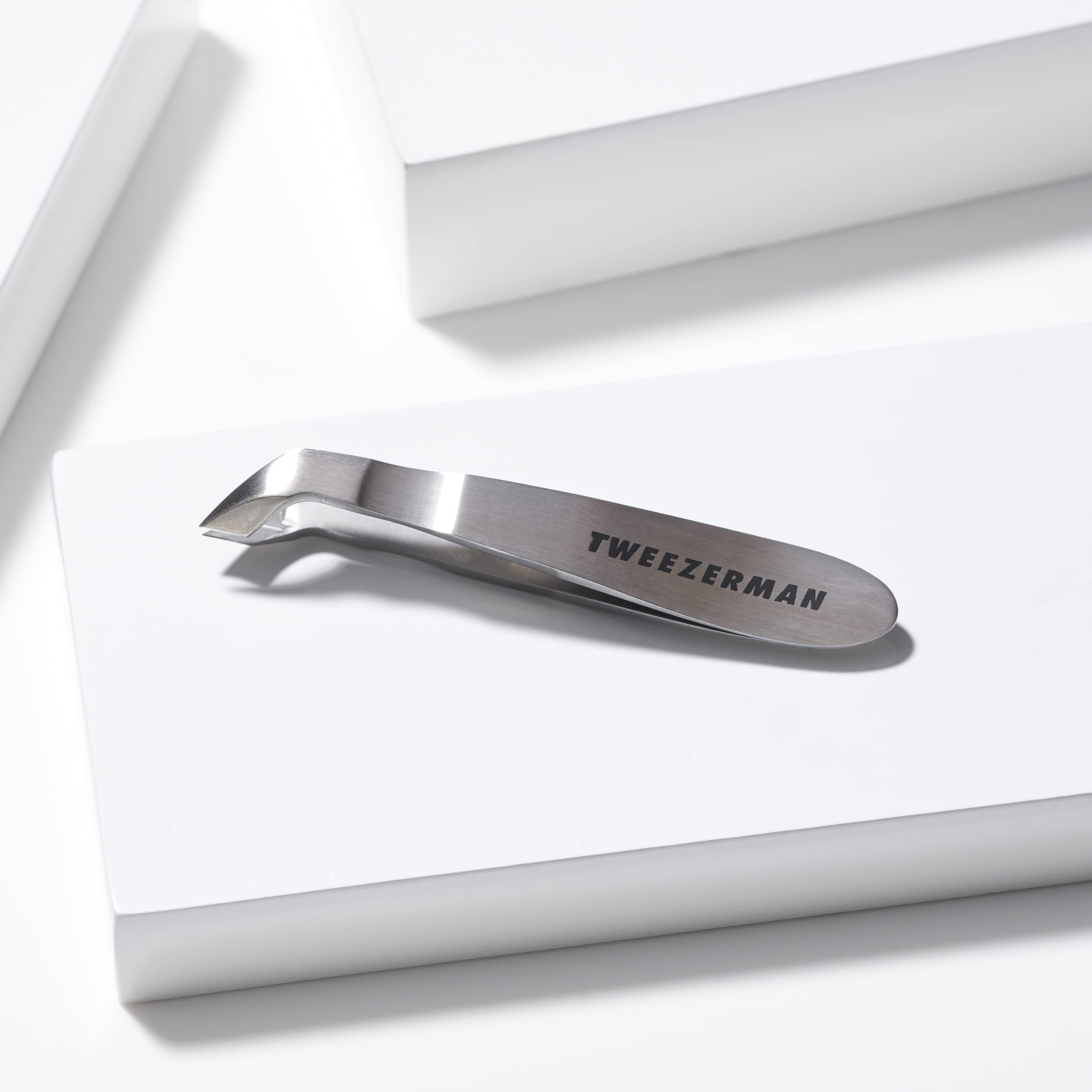 tweezerman-mini-cuticle-nipper-nagelhautschneider-aus-rostfreiem-edelstahl-mit-a image 3