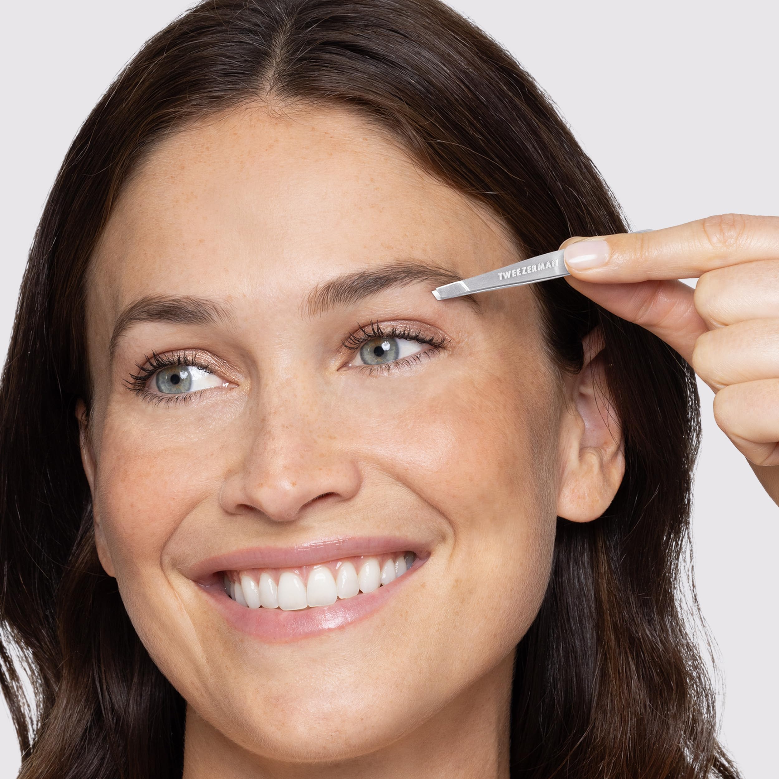 tweezerman-mini-slant-tweezer-brow-razor-set-silber-augenbrauen-pinzette-mit-25- image 4