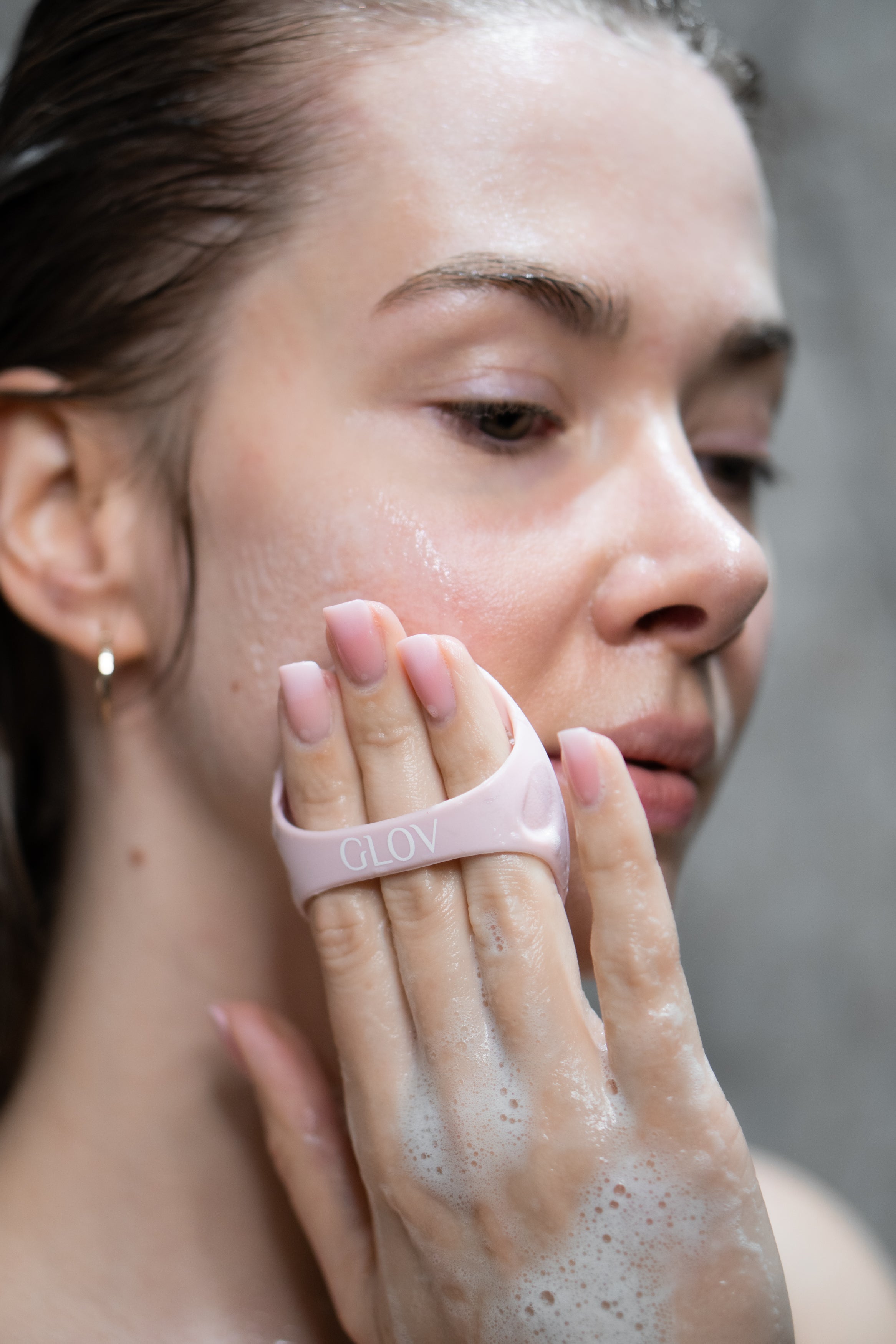 glov-face-wash-silikonpad-innovativer-pad-zur-t-glichen-gesichtsreinigung image 2