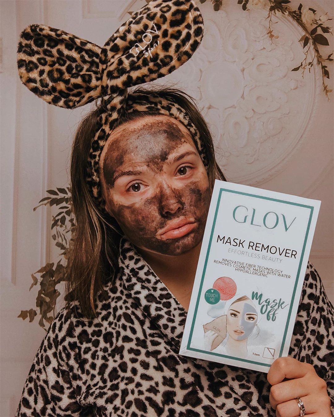 glov-mask-remover-waschhandschuh-zum-abschminken-und-entfernen-von-kosmetikmaske image 3