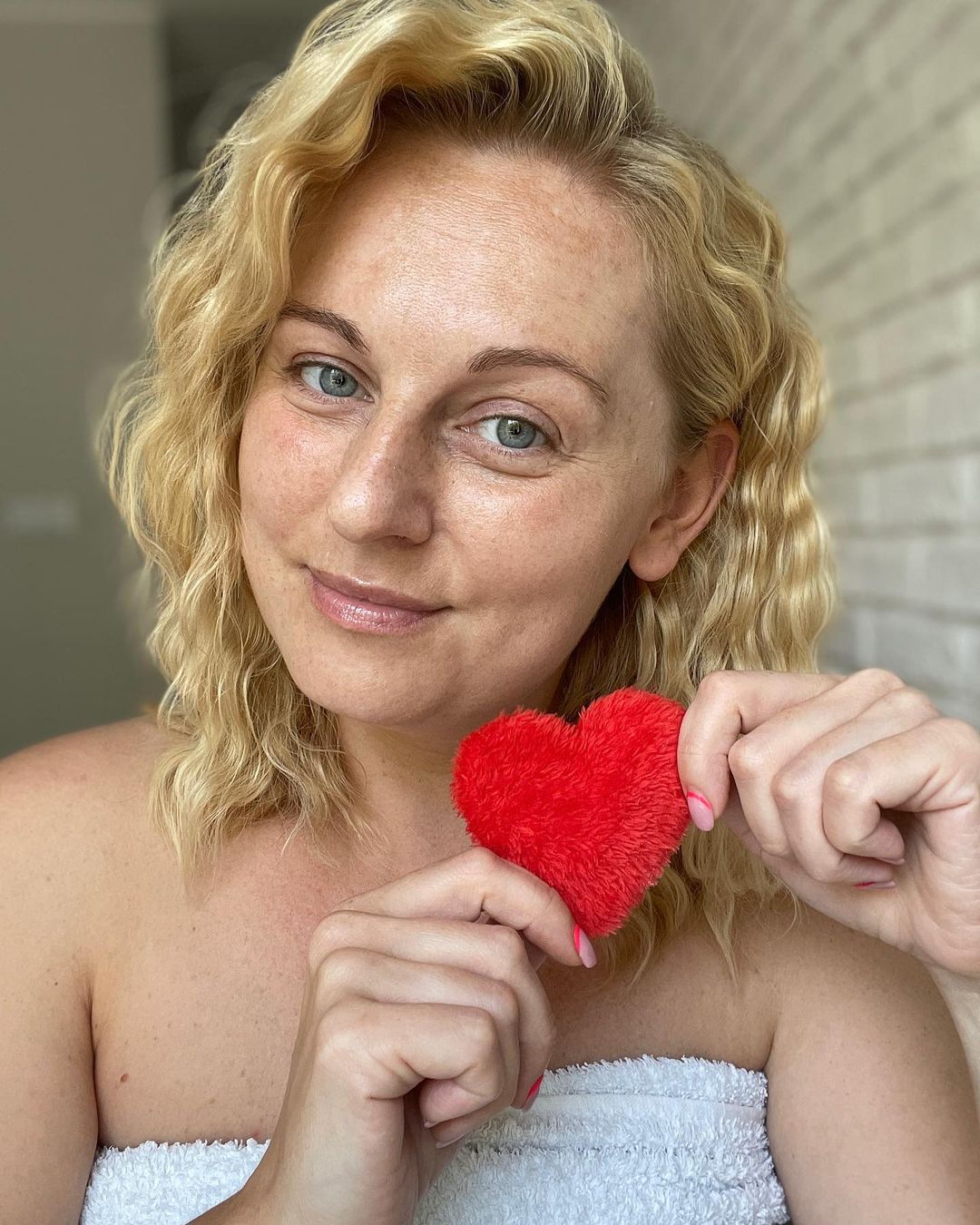 glov-heart-pads-wiederverwendbare-herzf-rmige-kosmetikpads-zum-abschminken-und-r image 3