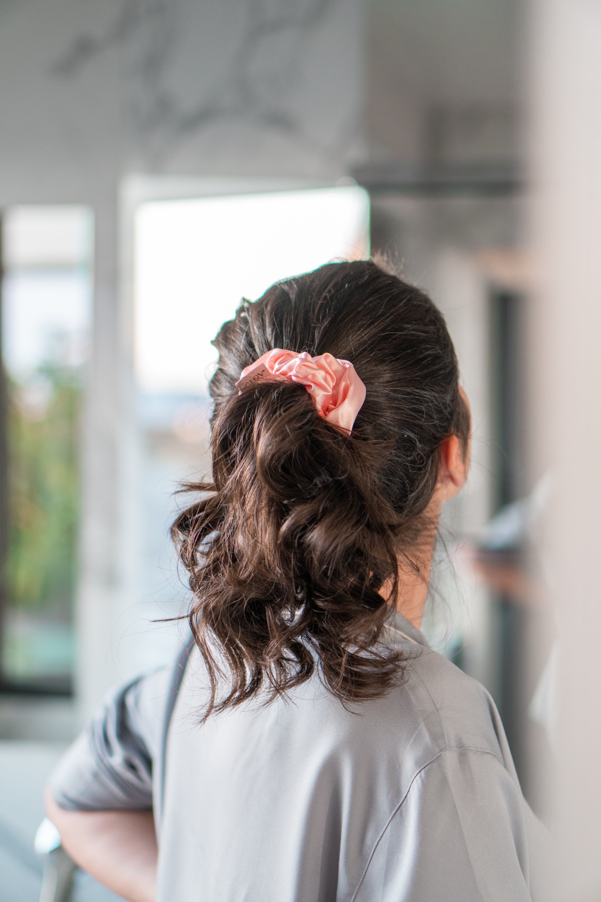 glov-scrunchies-haargummi-set-2-pack-s-satin-haargummis-in-gr-e-s image 3