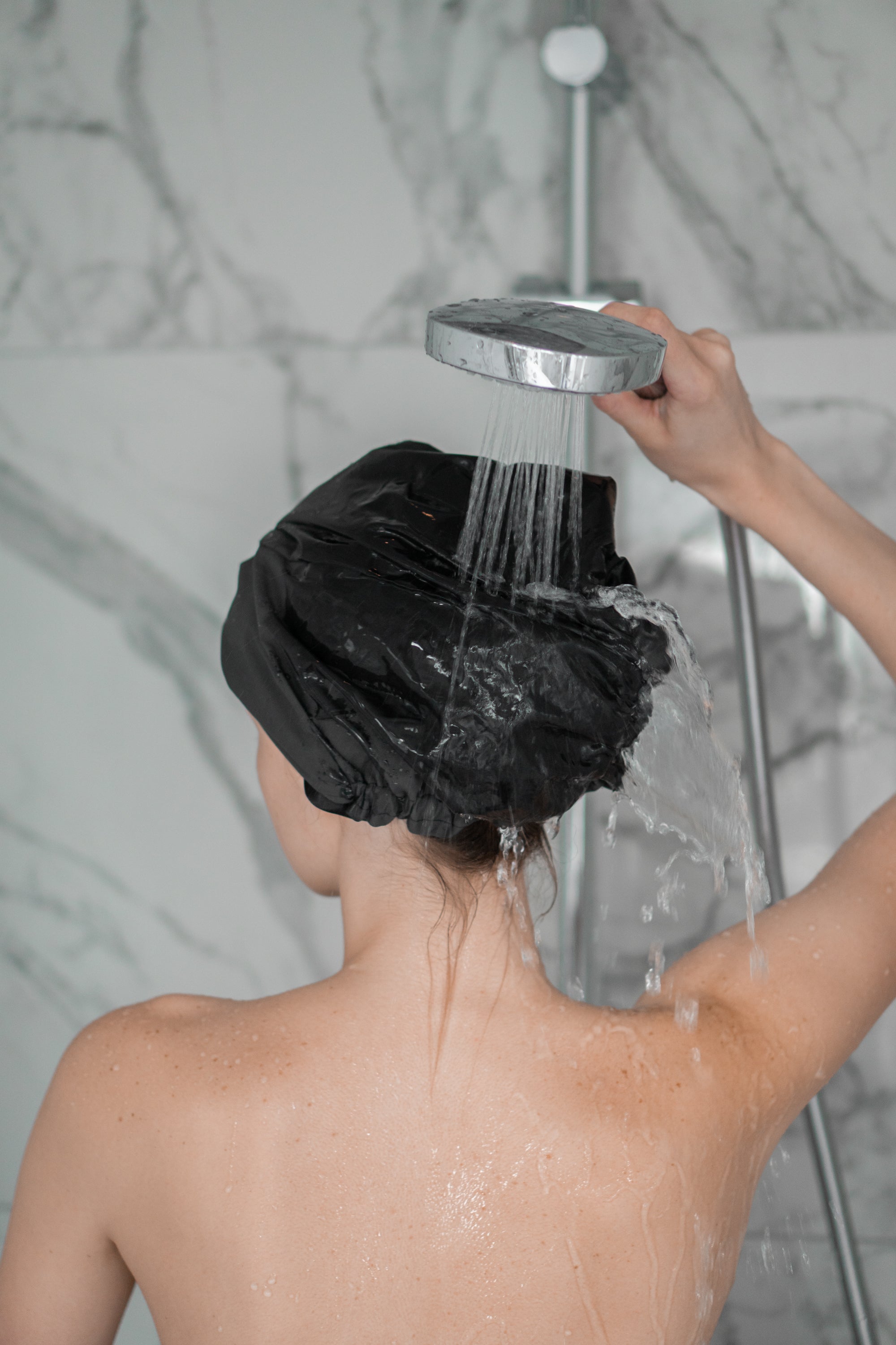 glov-hair-treatment-bonnet-2-in-1-duschhaube-und-satin-schlafhaube-zum-schutz-un image 2